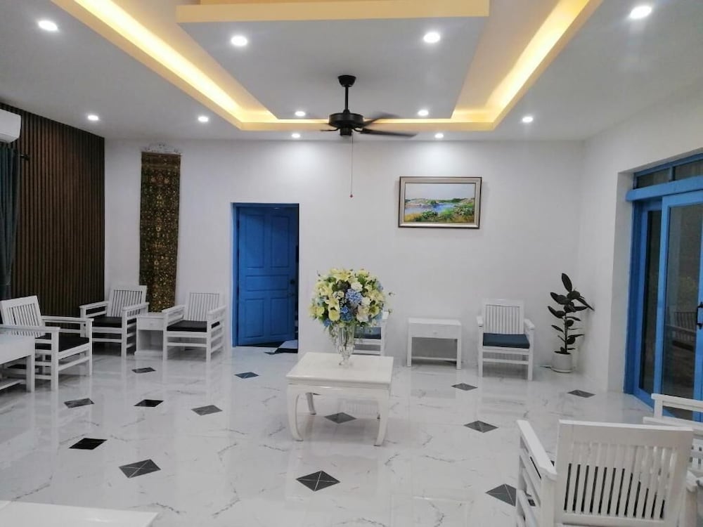 Family Triple Room, City View - Photo 11