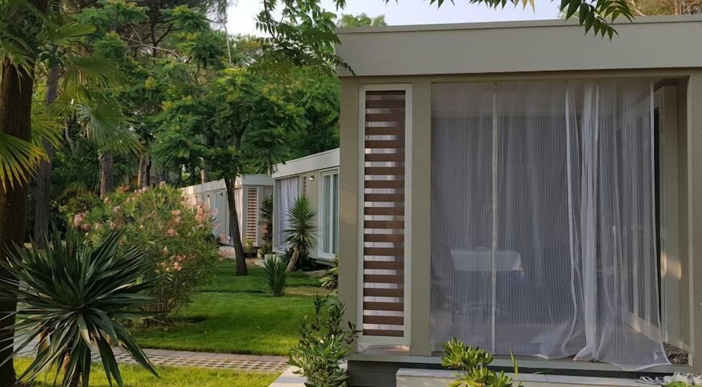 Garden Home Premium 6 Persons