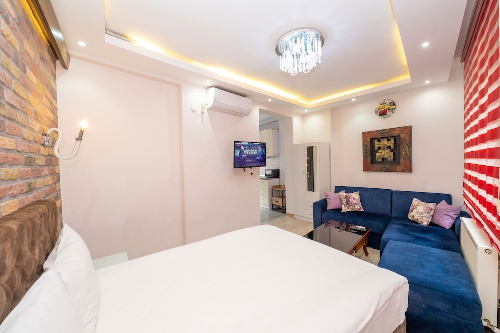 Deluxe Studio, 1 Bedroom photo 2