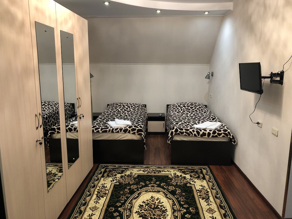 Standard Room photo 2