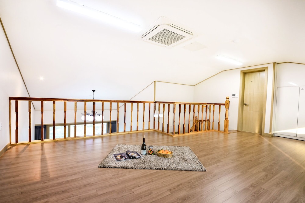 Royal Duplex, 3 Bedrooms, Terrace, Beachfront photo 3
