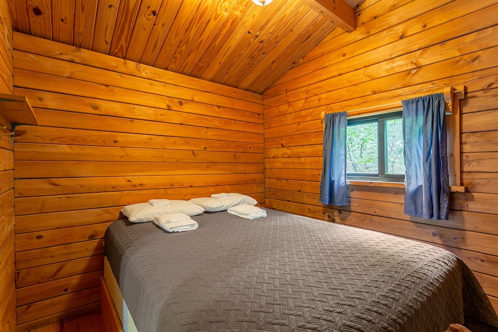 Cottage, Kitchenette (BC)