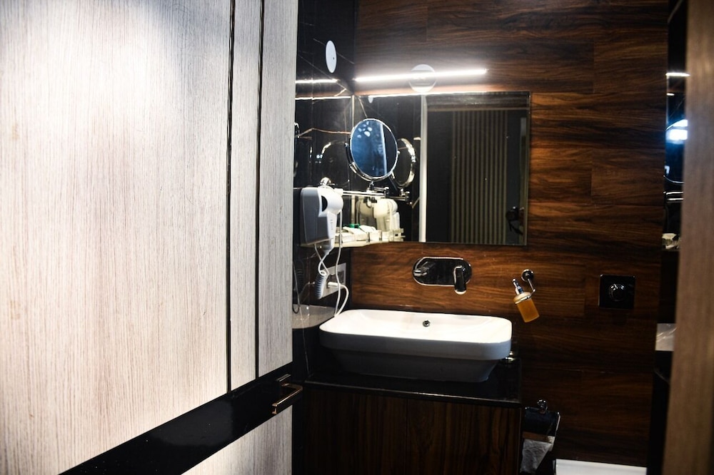 Comfort Studio Suite, City View