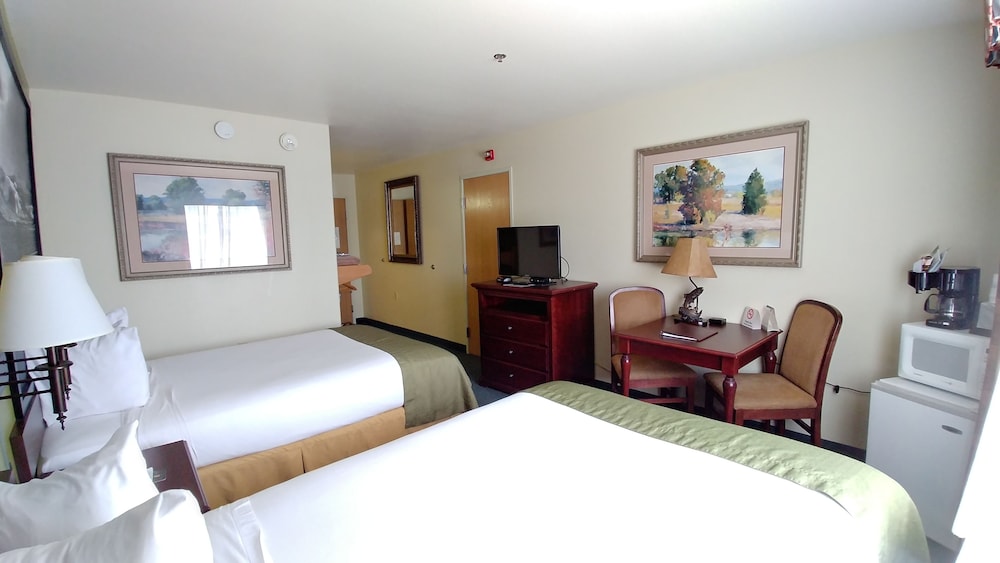 Room, 2 Queen Beds, Accessible, Non Smoking (Mobility Accessible) - Photo 3