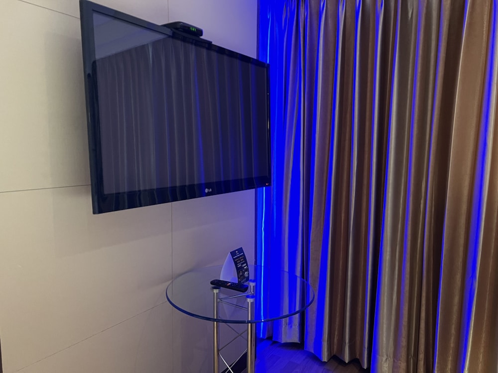 Luxury Suite photo 2