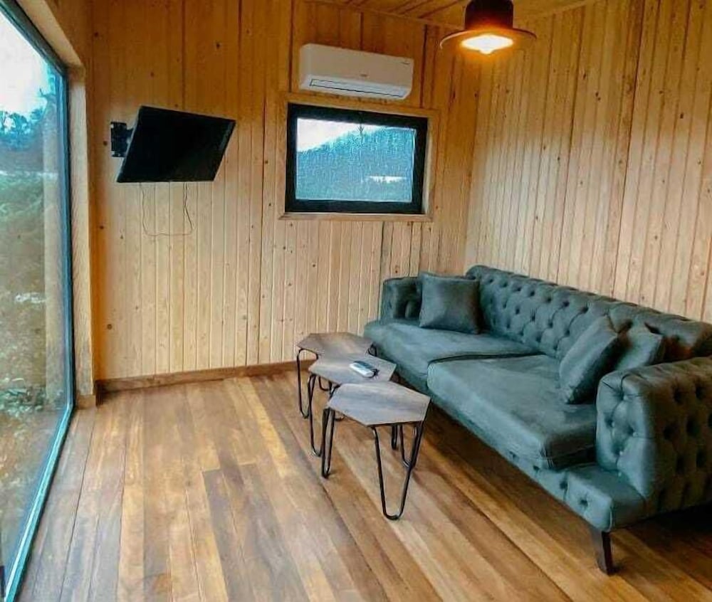 Bungalow Suite