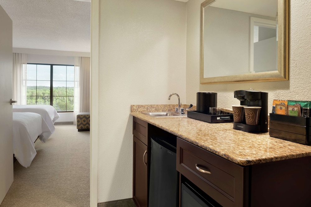 Suite, 2 Queen Beds, Accessible, Bathtub (Mobility & Hearing) - Photo 3