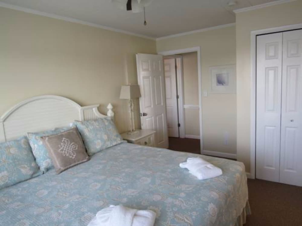 Condo, 2 Bedrooms photo 1