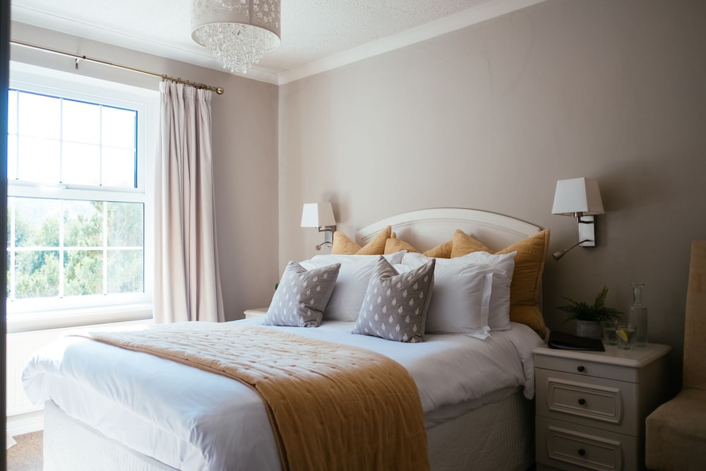 Signature Double Room, Ensuite, Mountain View photo 1