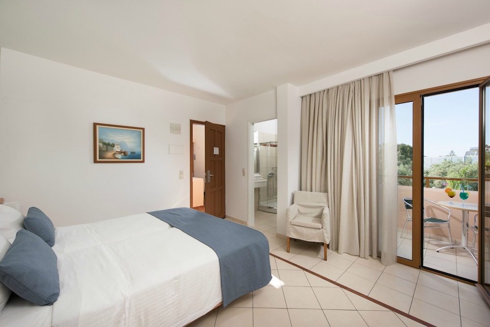 Standard Room, Garden View