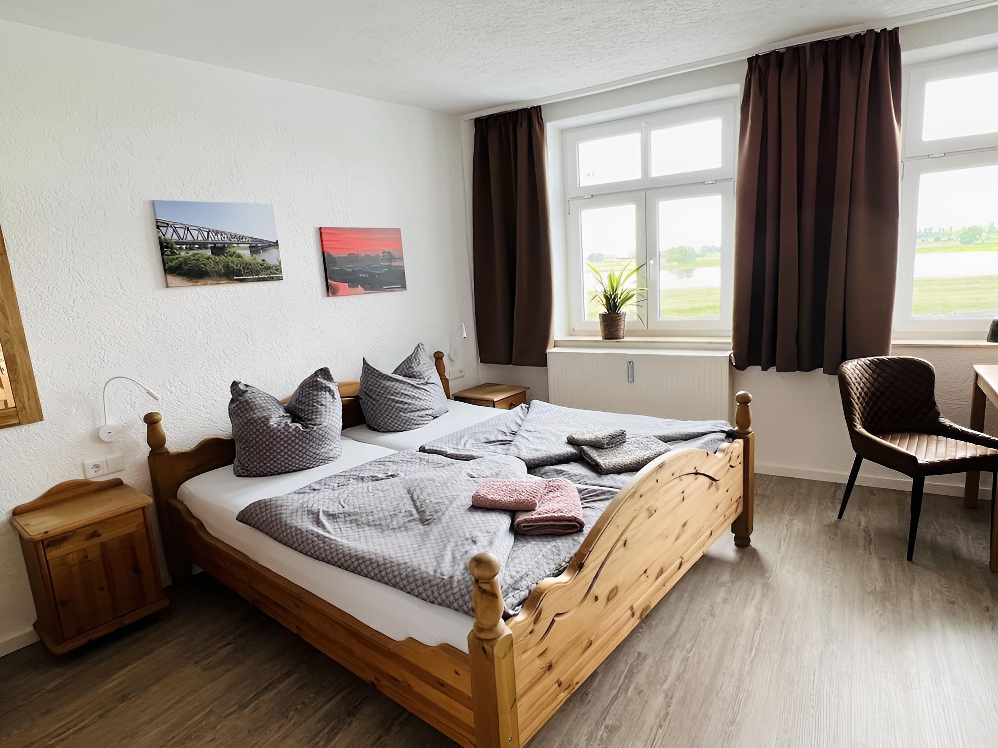 Business Double or Twin Room, River View, Corner photo 1