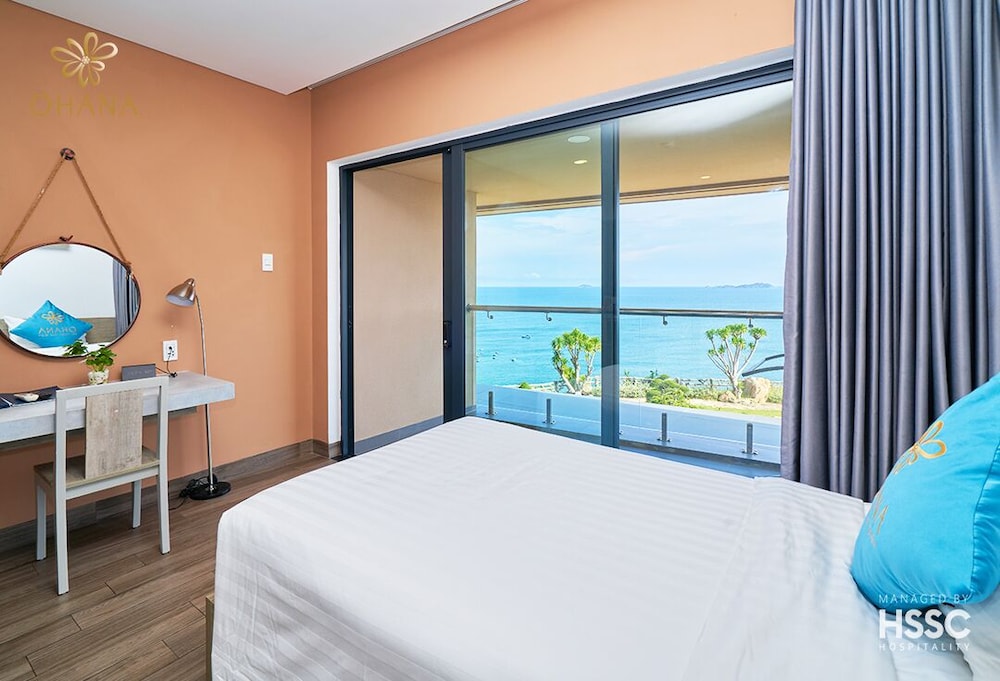 Deluxe Ocean View Twin with Balcony - Photo 12