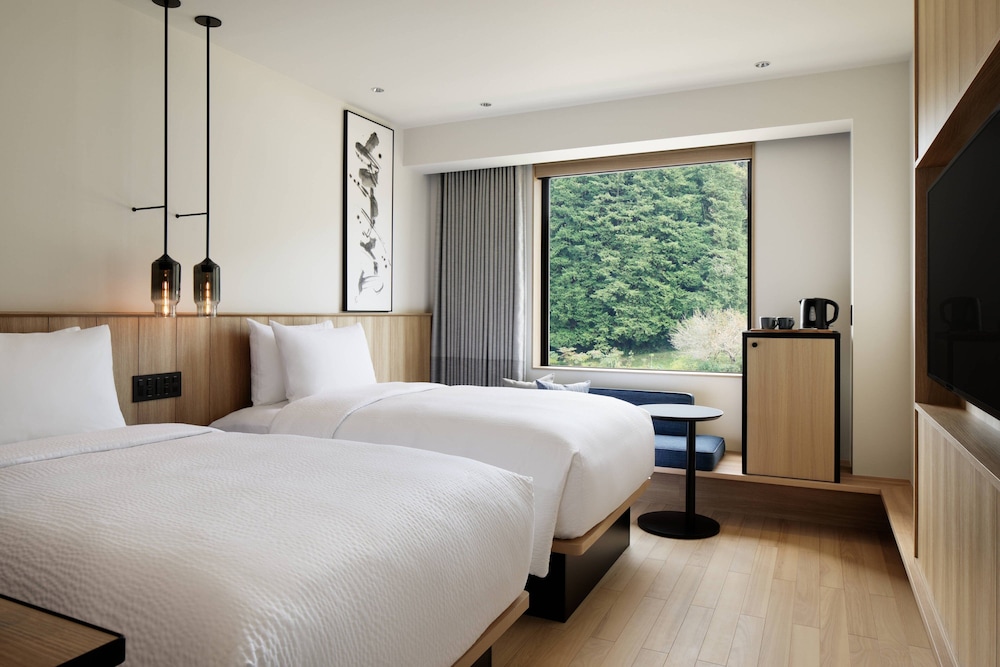 Standard Room, Multiple Beds - Photo 1