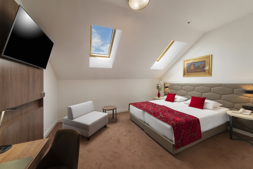 Comfort Double or Twin Room