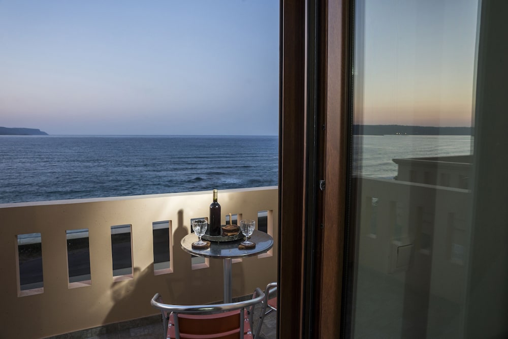 Family Apartment, 2 Bedrooms, Balcony, Sea View photo 1
