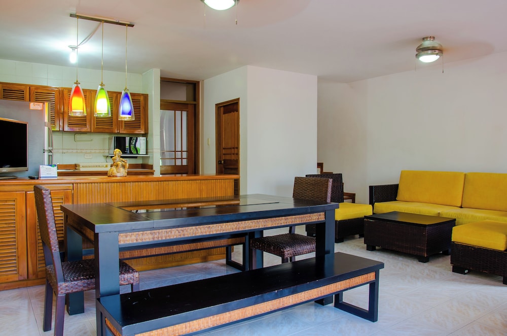 Family Cabin - Photo 3