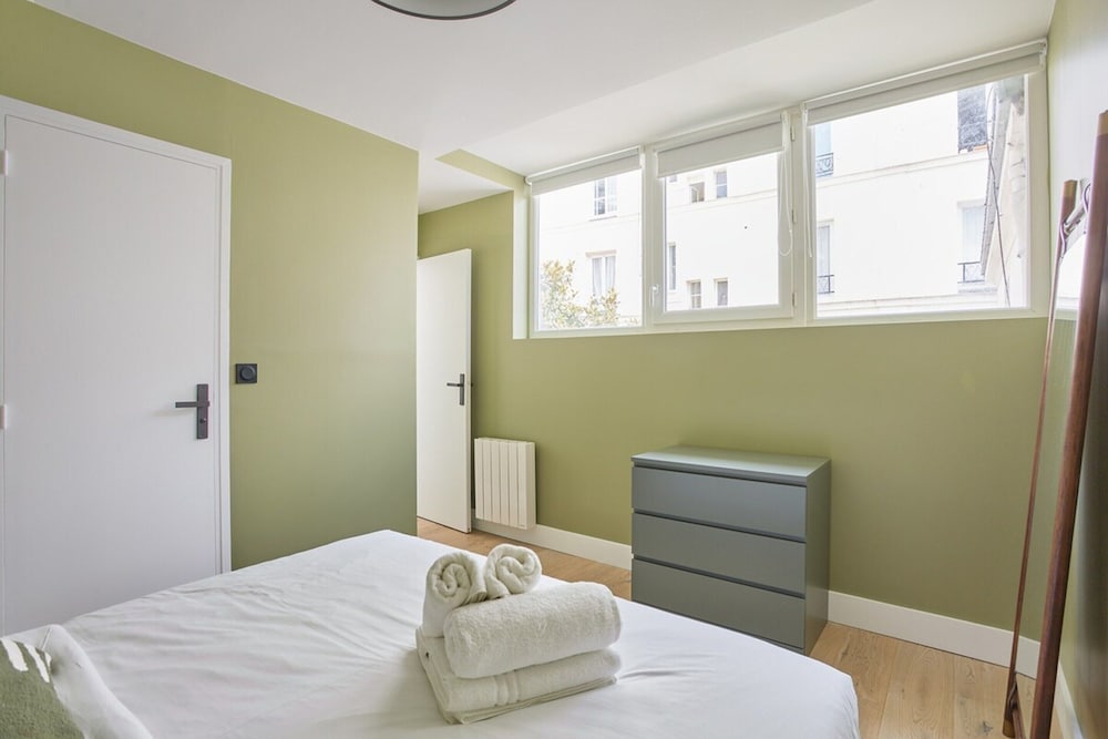 Apartment photo 2