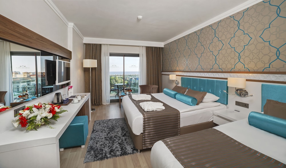 Standard Room, Garden View (Land Side)