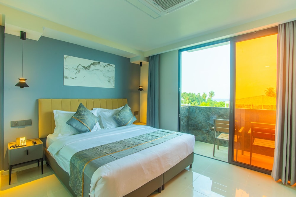 Deluxe Double or Twin Room, Balcony, City View photo 1