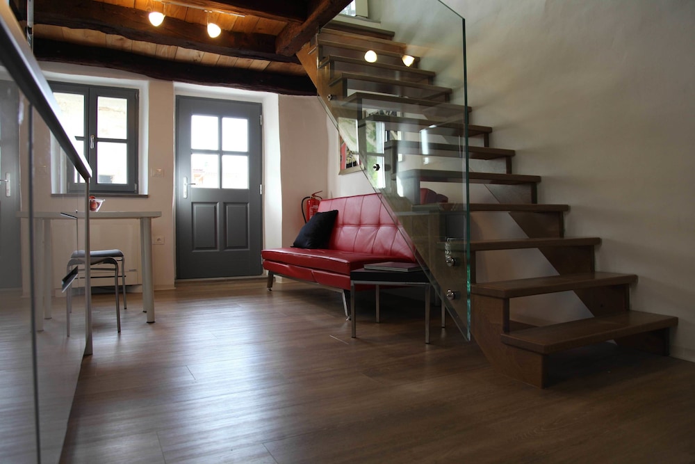 Junior Apartment, 2 Twin Beds, Kitchen, Courtyard View photo 1