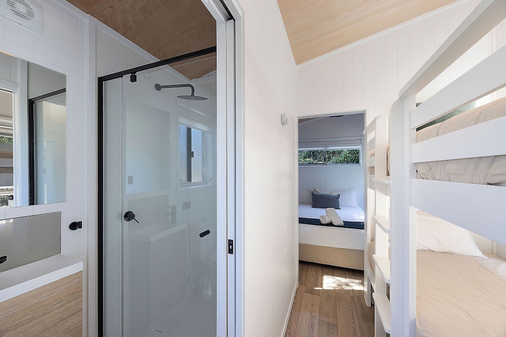 Premium Cabin photo 2