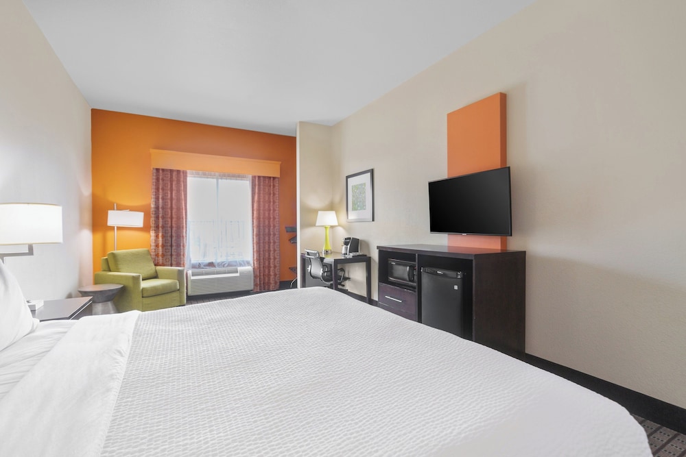 Standard Room, 1 King Bed, Accessible (Communications)