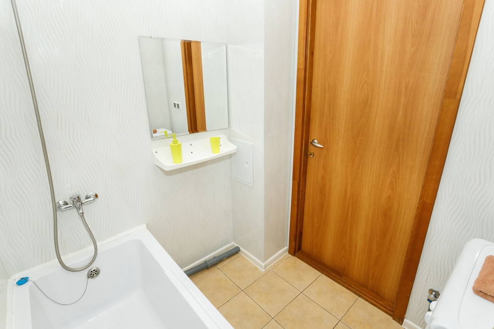 Apartment on 8 Marta, 188-163 photo 3
