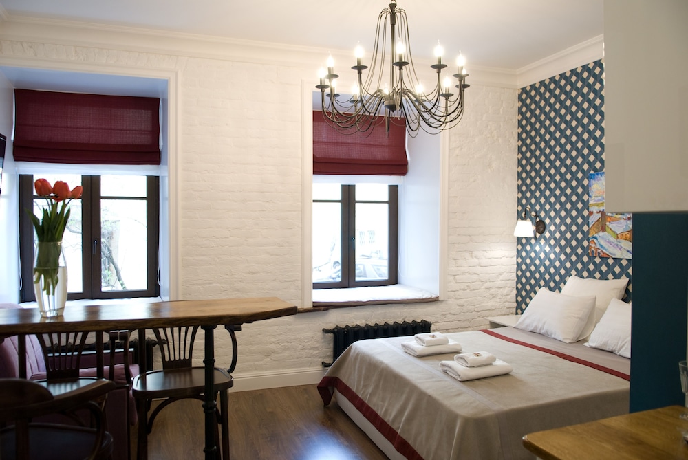 Traditional Apartment, Courtyard View photo 1