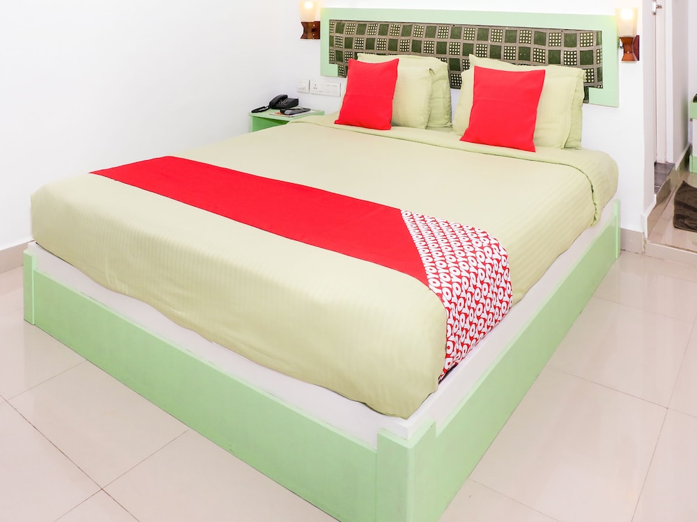 Suite, 1 King Bed photo 2