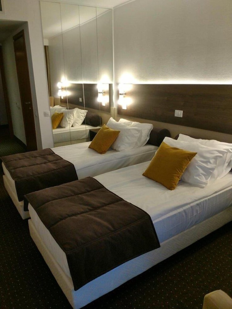 Twin Bed Room, Without Sea-View, Air-Condition, Balcony, Nonsmoking