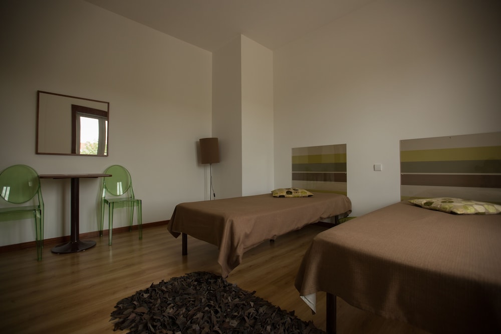 Double Room, 2 Twin Beds, Non Smoking - Photo 3