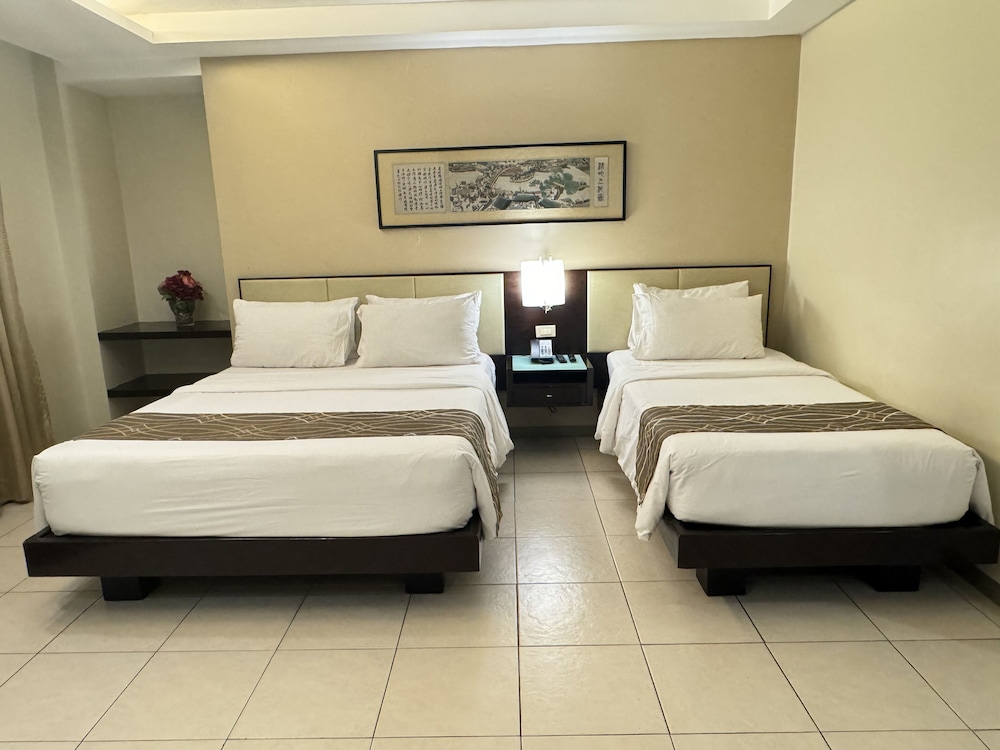 Deluxe Room - Photo 5
