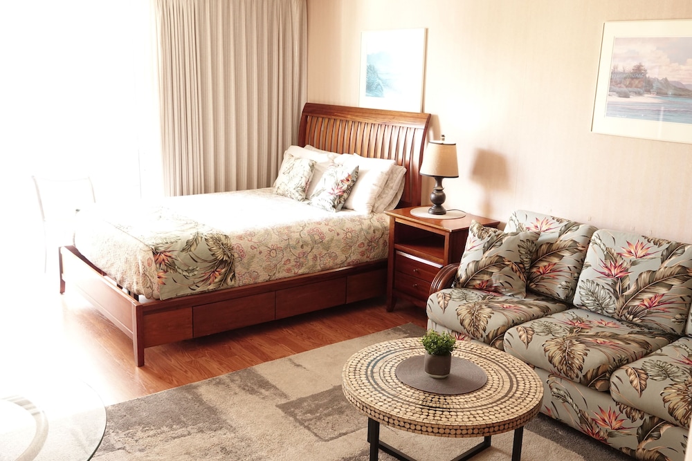Standard Studio, 1 Queen Bed with Sofa bed, Kitchen (F13A05)