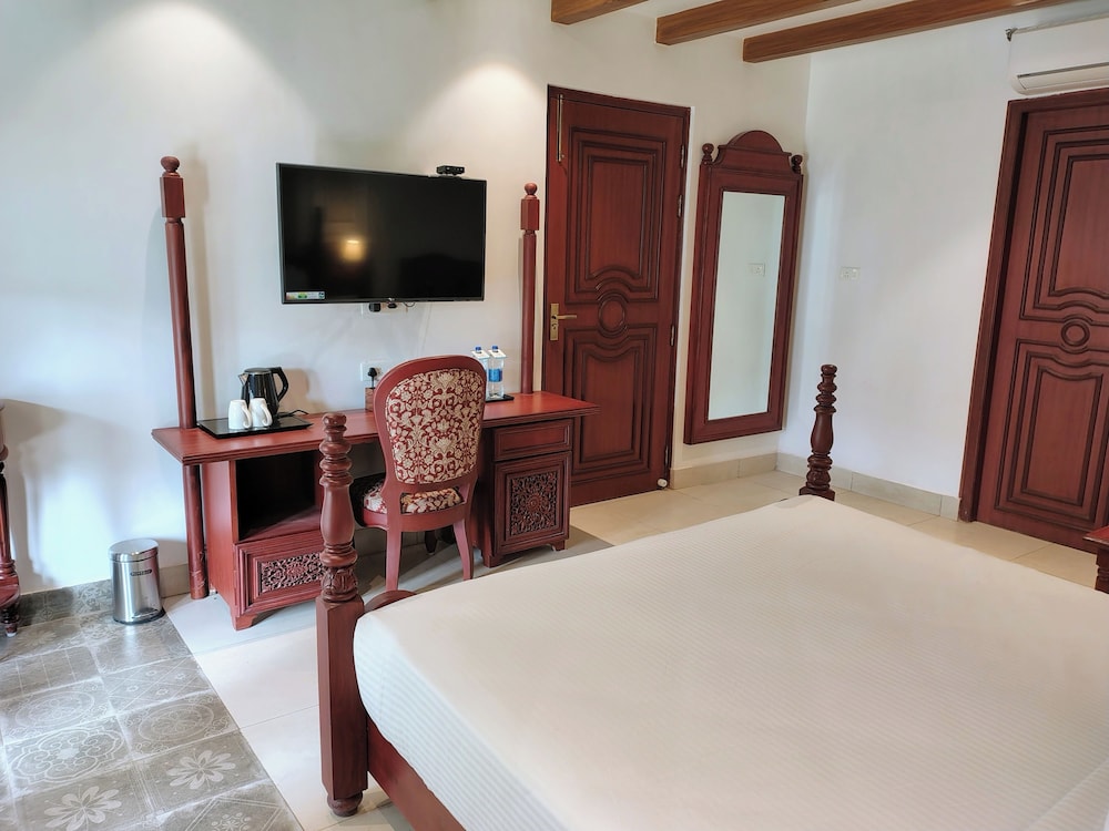 Suite, Balcony, Garden View