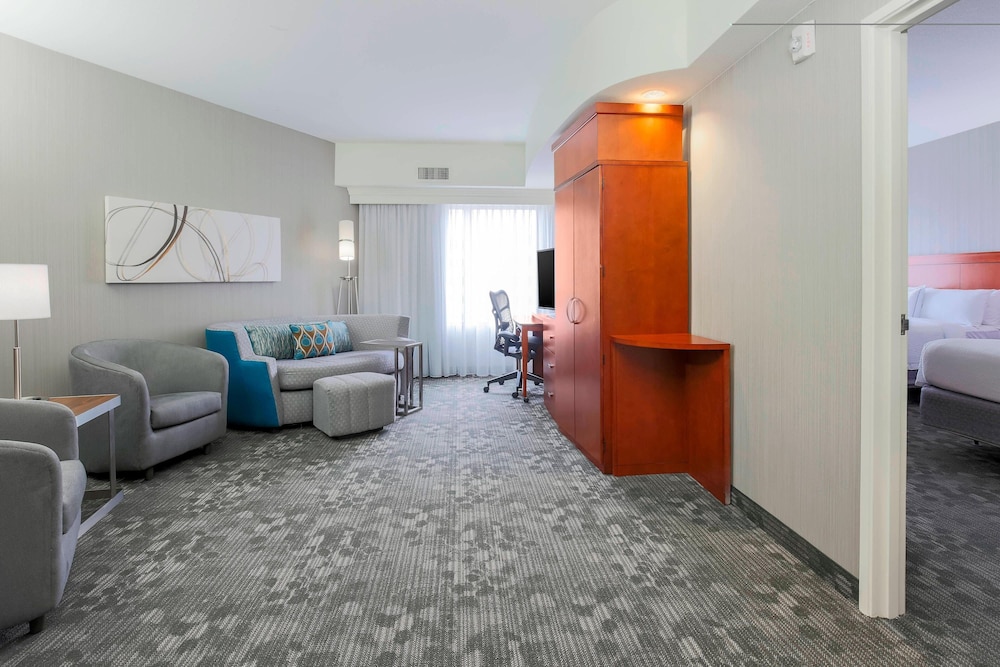 Suite, Multiple Beds - Photo 1