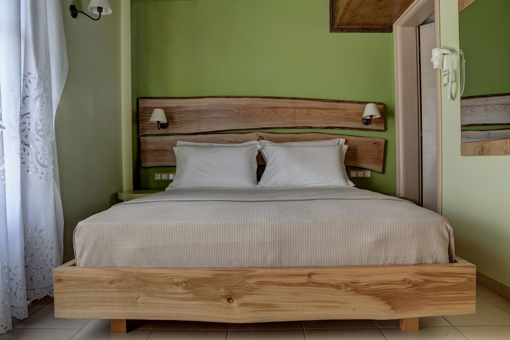 Double Room, Mountain View (Elianthi)