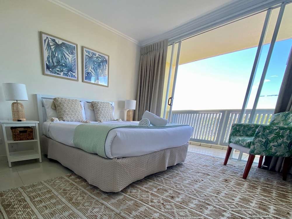 Two bedroom Apartment with Seaview Rooftop photo 3