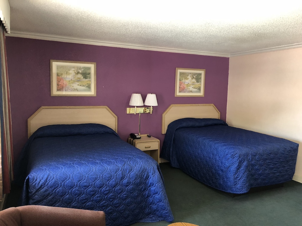 Room, 2 Double Beds, Smoking, Refrigerator & Microwave photo 1