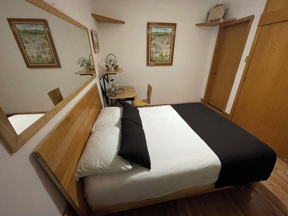 Classic Room, 1 Double Bed photo 3