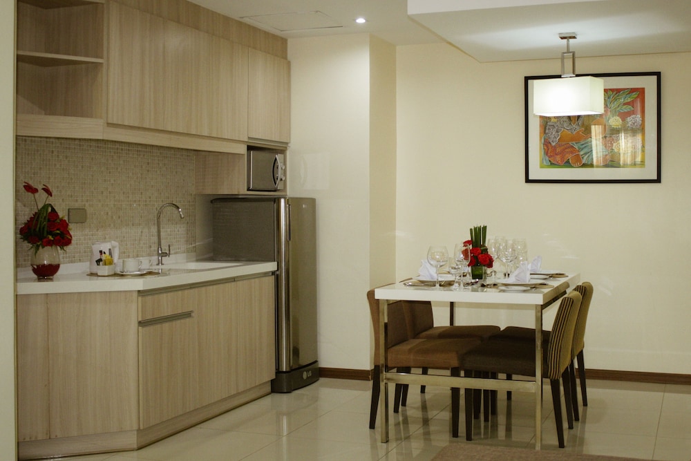 Royal Two Bedroom Suite photo 2