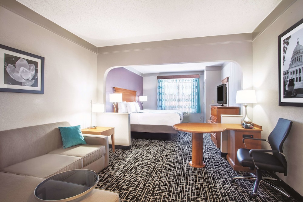 Suite, 1 King Bed, Non Smoking - Photo 1
