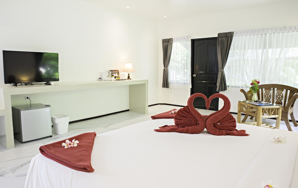 Superior Villa, 1 King Bed photo 3