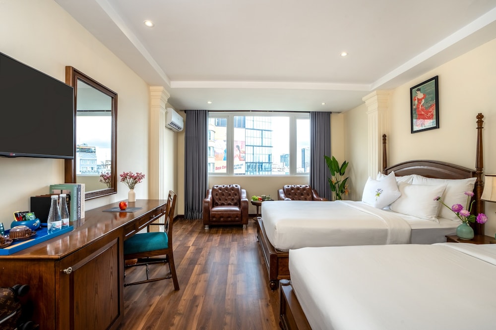 Elegant Suite City View 2 Double Beds photo 2