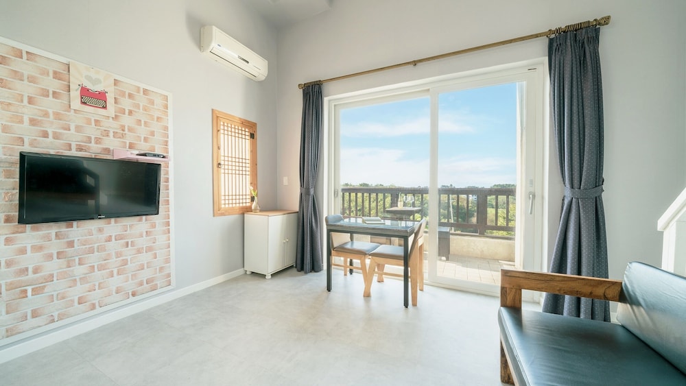 Basic Room, 1 Bedroom (aquamarin)