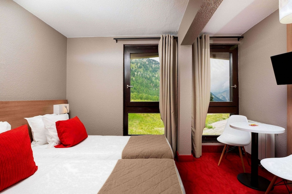 Economy Room, 2 Twin Beds photo 3