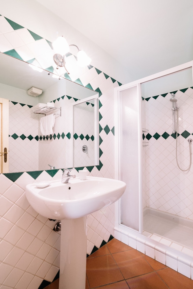 Superior Double or Twin Room photo 3