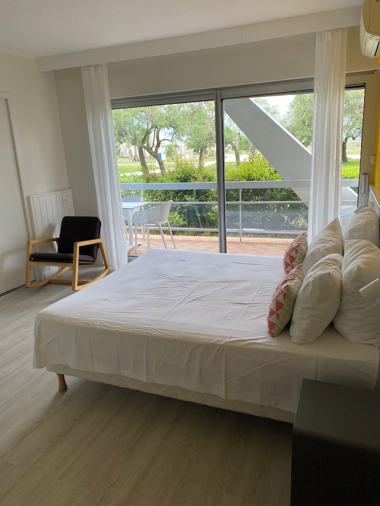 Family Suite, 2 Bedrooms, Terrace, Beach View photo 2