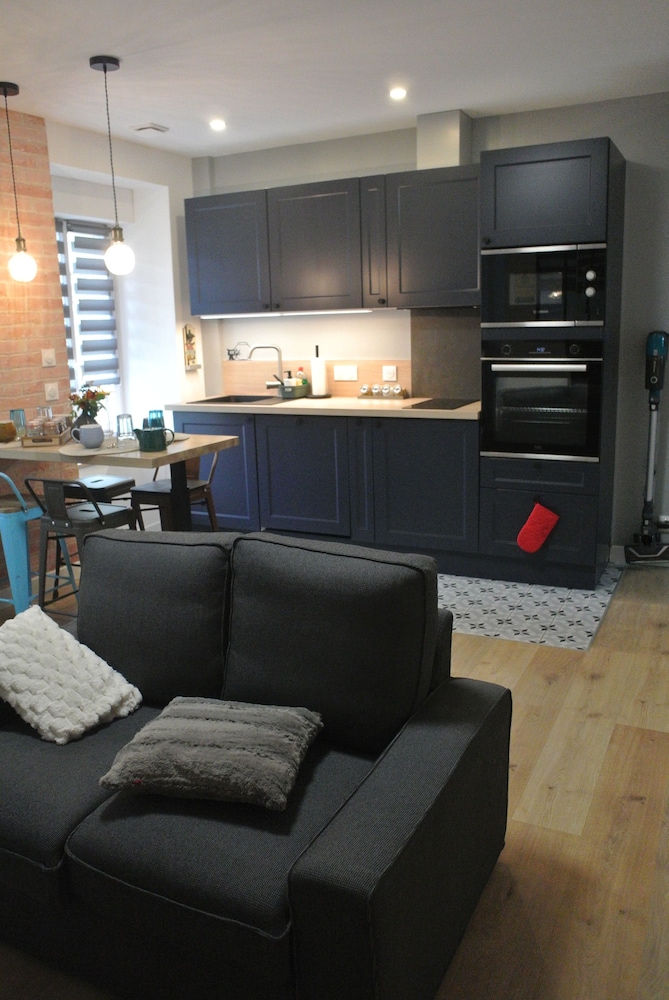 City Apartment, Garden View