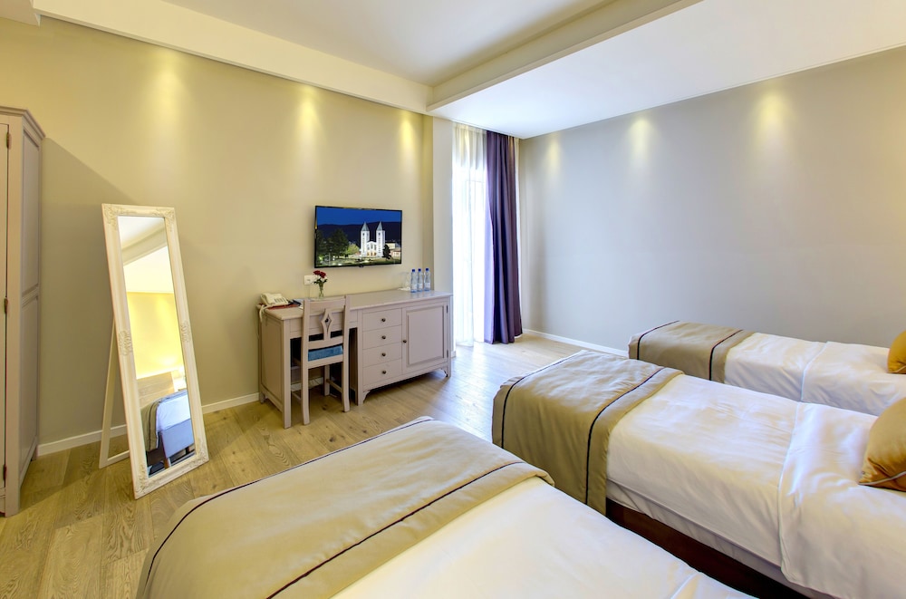 Triple Room photo 2