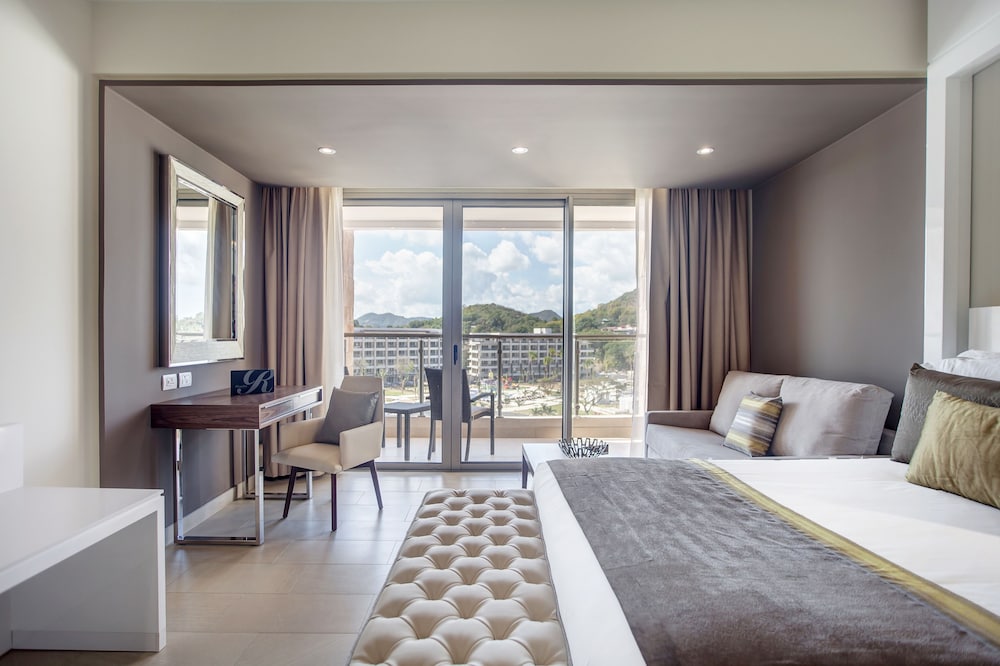 Luxury Junior Suite photo 2